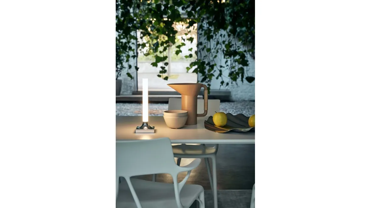 Lampada GoodNight a batteria di Kartell