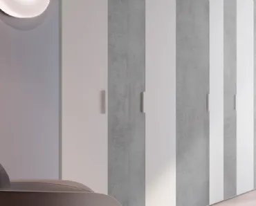 Armadio Anta Battente in laccato opaco bianco e in materico effetto cemento 02D di Ferrimobili