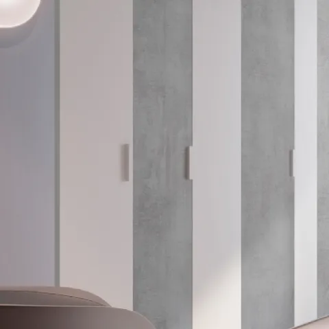 Armadio Anta Battente in laccato opaco bianco e in materico effetto cemento 02D di Ferrimobili