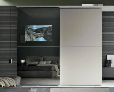 Armadio anta scorrevole Vision con Tv integrata, struttura in laccato opaco hot 127 di Tomasella