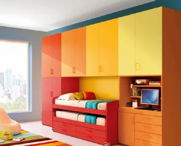 Cameretta per Ragazzi 624 a ponte in laccato colorato e secondo letto estraibile di Ferrimobili