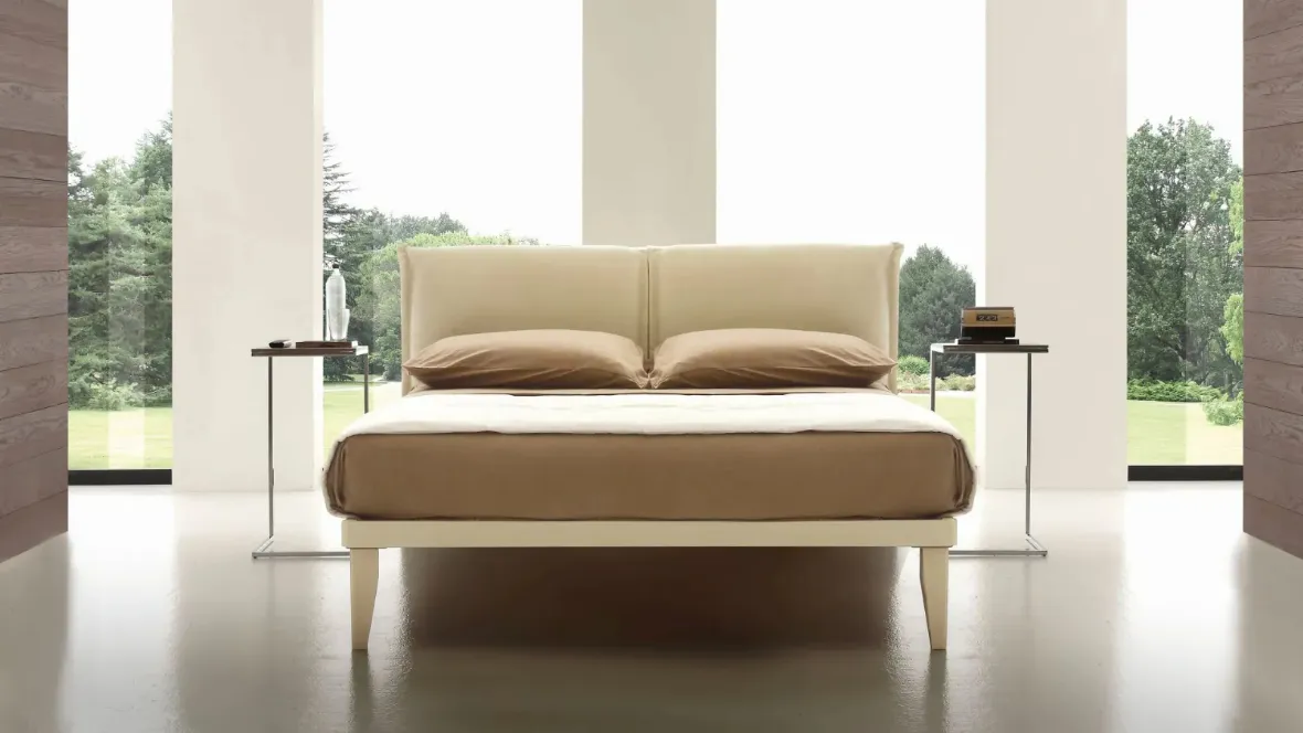Letto in tessuto con testiera imbottita Isa di Ergogreen