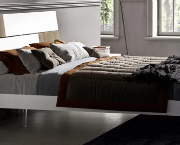 Letto in legno e laccato bianco opaco con testiera Tag di Mab