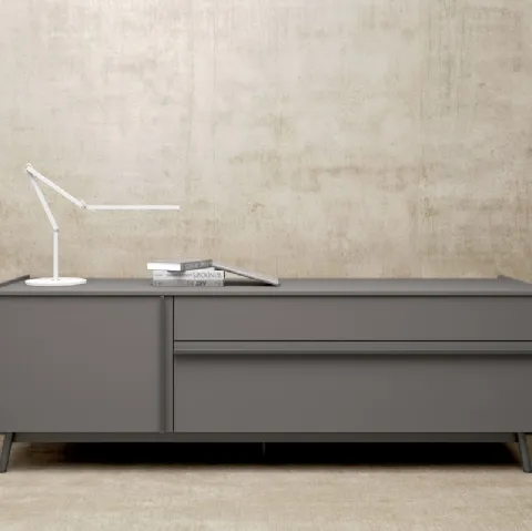 Madia dal design moderno e semplice in laccato opaco di Mab