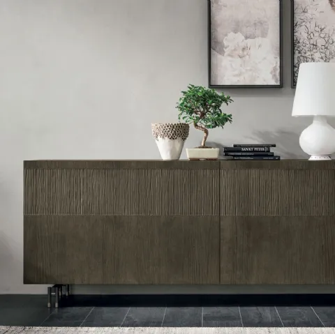 Madia moderna Athena in laccato opaco ghiaccio con inserti in materico rovere carbone di Tomasella