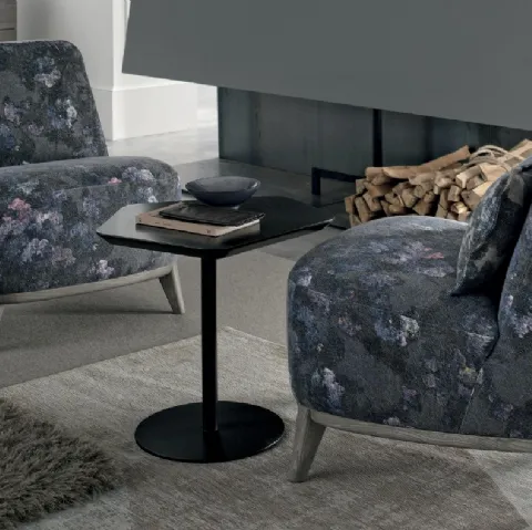 Poltroncina Loft possibilità di rivestimento tessuto e pelle di Tomasella