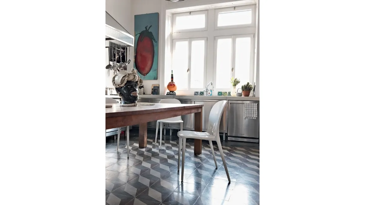 Sedia Thalya di Kartell