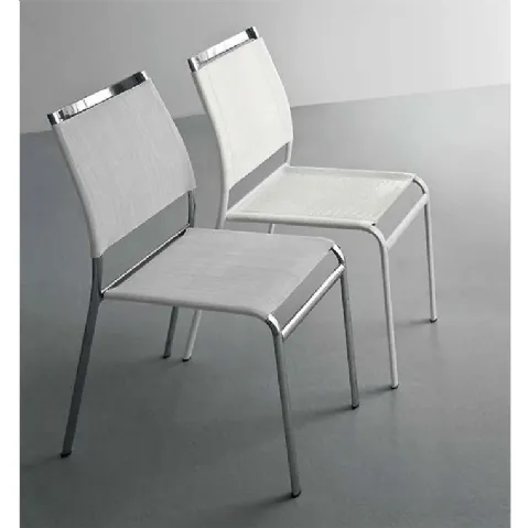 Sedia Eva in texplast nero con struttura in metallo antracite di Sedit