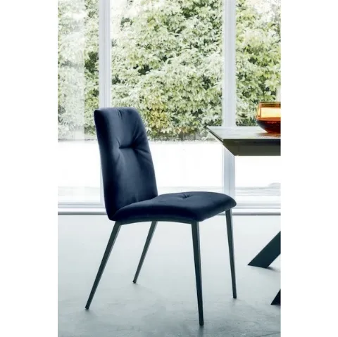 Sedia Luna in tessuto imbottito con gambe in metallo antracite di Sedit