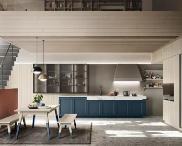 Cucina Moderna lineare in legno finitura Denim con top in HPL Calacatta Maestrale M06 di Scandola